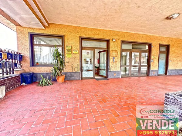 ufficio in vendita a Piedimonte Etneo