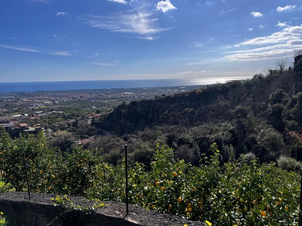 terreno in vendita a Piedimonte Etneo in zona Presa