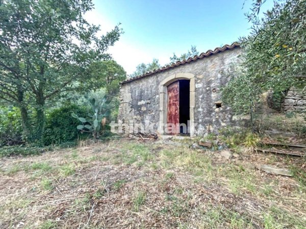 casa indipendente in vendita a Piedimonte Etneo