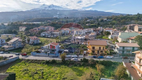 appartamento in vendita a Piedimonte Etneo