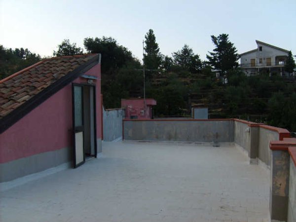 casa indipendente in vendita a Piedimonte Etneo in zona Presa