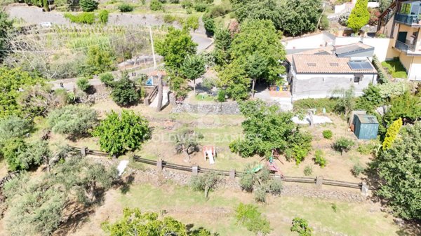 casa indipendente in vendita a Piedimonte Etneo in zona Vena