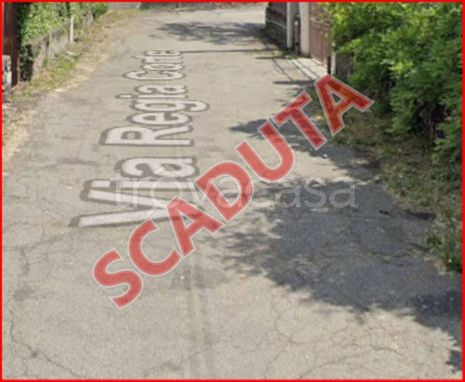 locale commerciale in vendita a Piedimonte Etneo