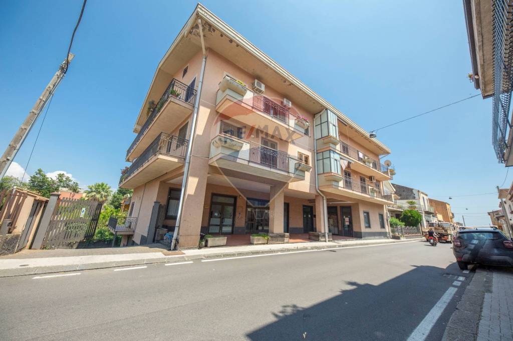 appartamento in vendita a Piedimonte Etneo