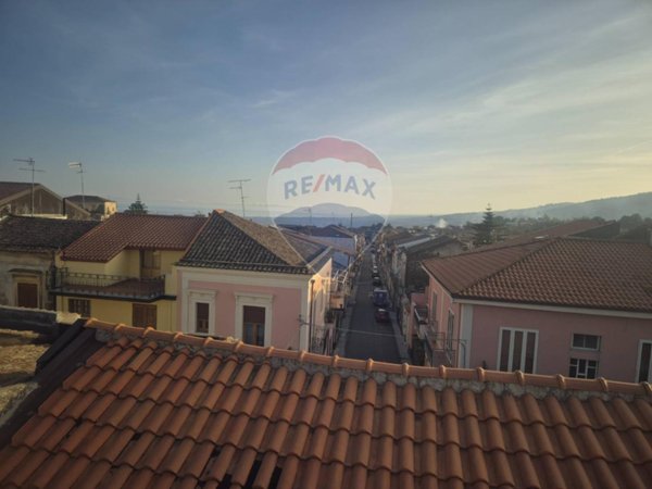 casa indipendente in vendita a Piedimonte Etneo