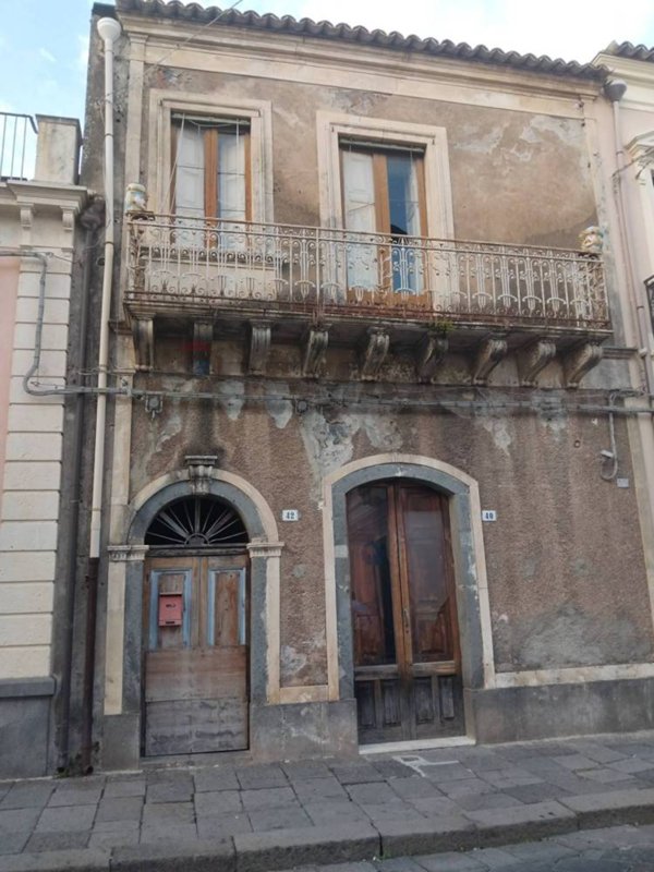 casa indipendente in vendita a Piedimonte Etneo