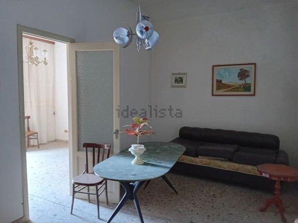 pentavano in vendita a Piedimonte Etneo