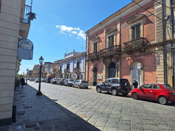 casa indipendente in vendita a Piedimonte Etneo