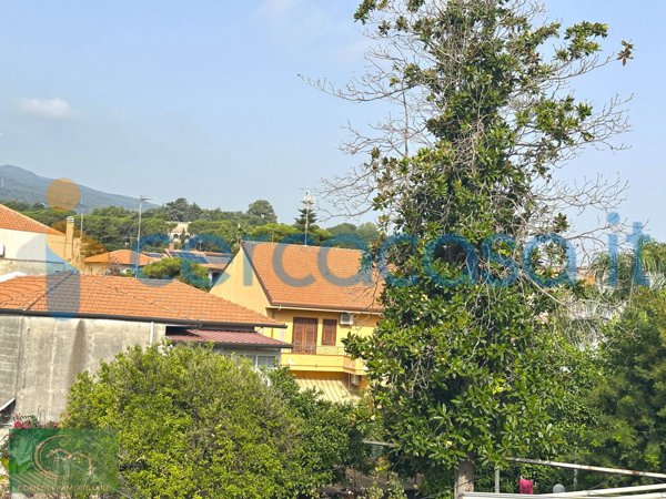 casa indipendente in vendita a Piedimonte Etneo
