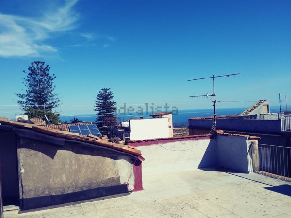 casa indipendente in vendita a Piedimonte Etneo