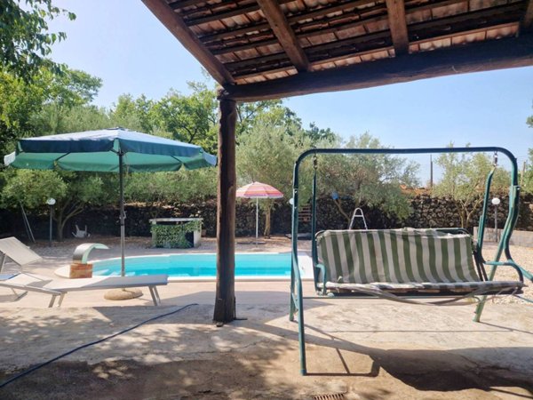 casa indipendente in vendita a Piedimonte Etneo
