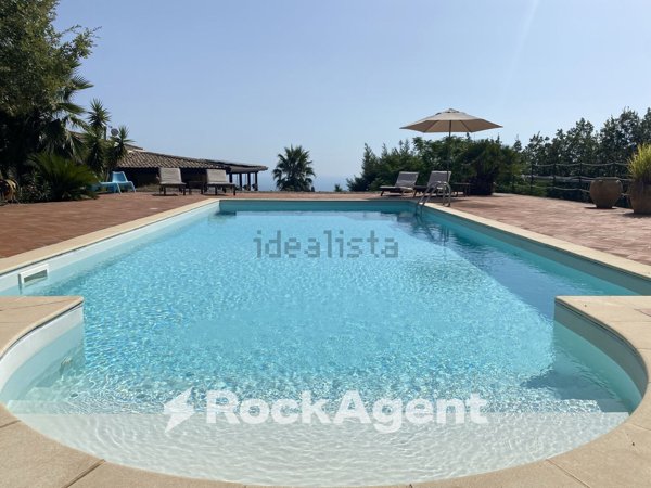 casale in vendita a Piedimonte Etneo in zona Presa