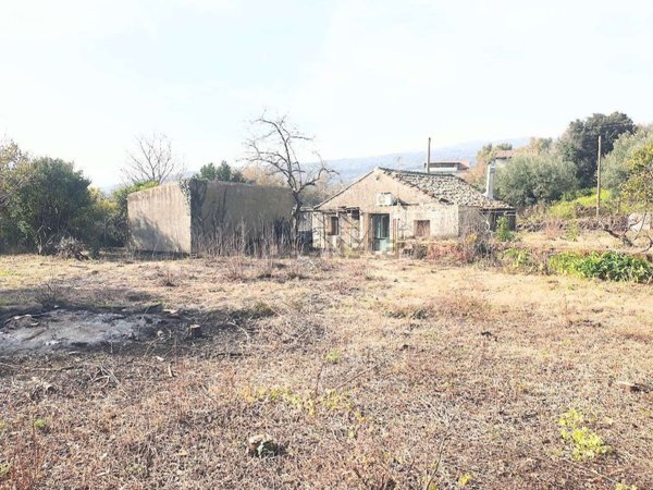 casale in vendita a Piedimonte Etneo