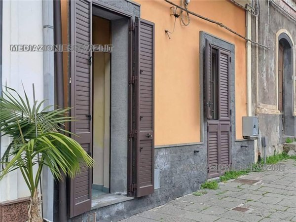 casa indipendente in vendita a Piedimonte Etneo