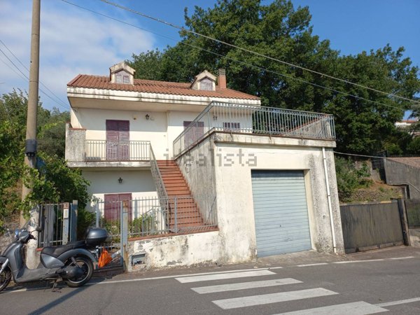 casa indipendente in vendita a Piedimonte Etneo in zona Vena