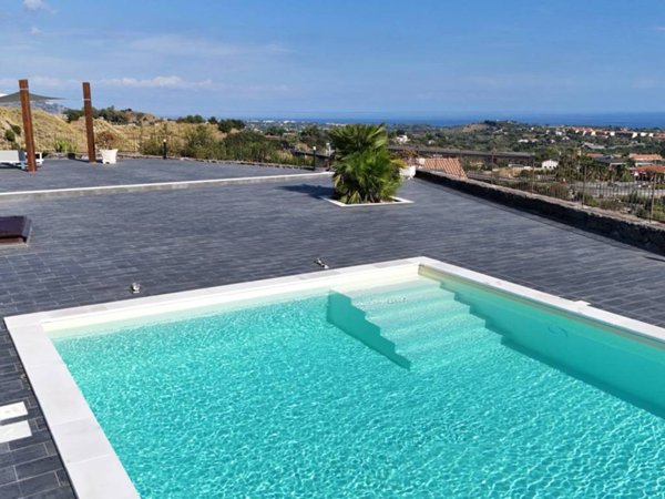 casa indipendente in vendita a Piedimonte Etneo