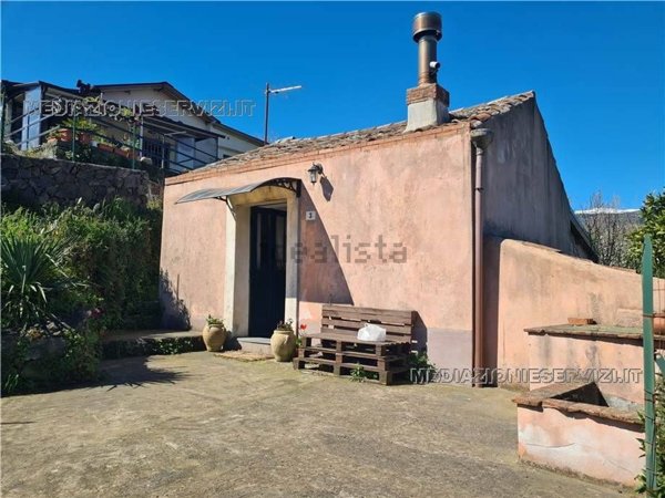casa indipendente in vendita a Piedimonte Etneo