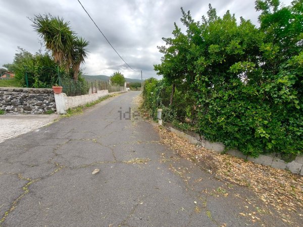 casa indipendente in vendita a Piedimonte Etneo