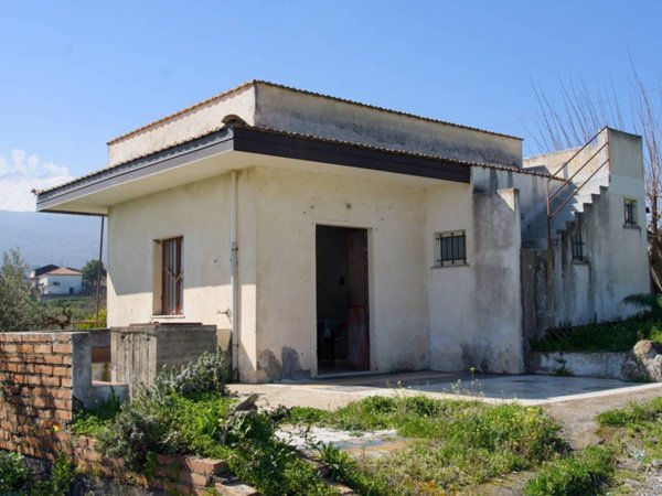 casa indipendente in vendita a Piedimonte Etneo in zona Presa