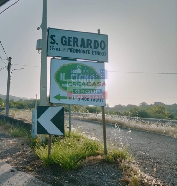 casa indipendente in vendita a Piedimonte Etneo