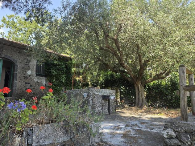 casa indipendente in vendita a Piedimonte Etneo