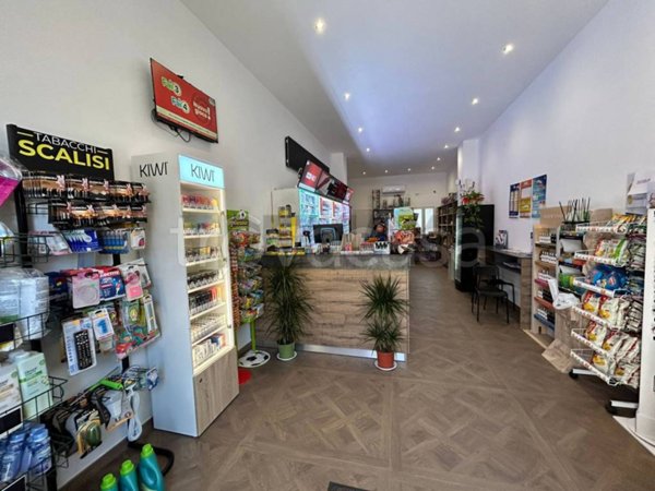negozio in vendita a Piedimonte Etneo