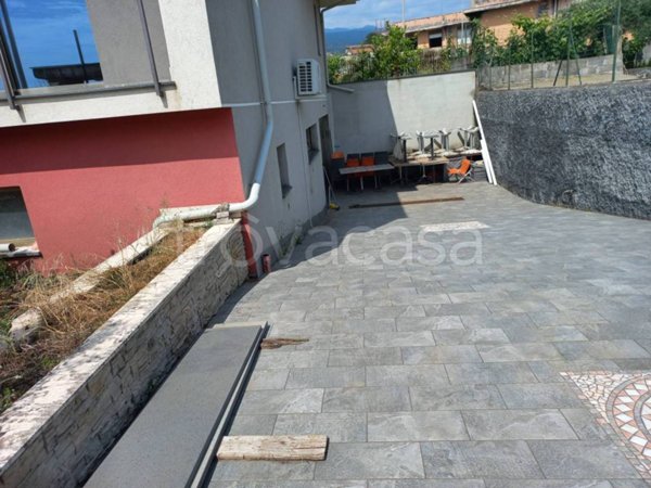 casa indipendente in vendita a Piedimonte Etneo