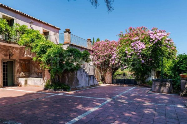 casa indipendente in vendita a Piedimonte Etneo in zona Presa