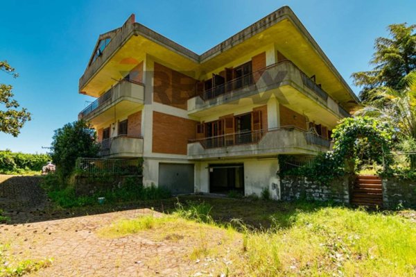 casa indipendente in vendita a Piedimonte Etneo