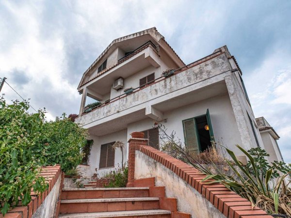 casa indipendente in vendita a Piedimonte Etneo