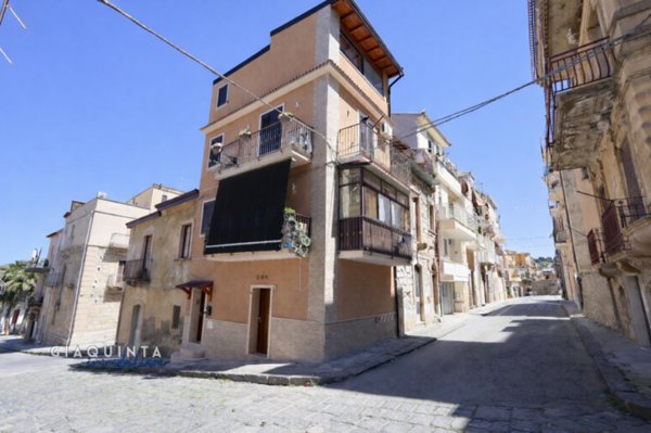 casa indipendente in vendita a Ramacca