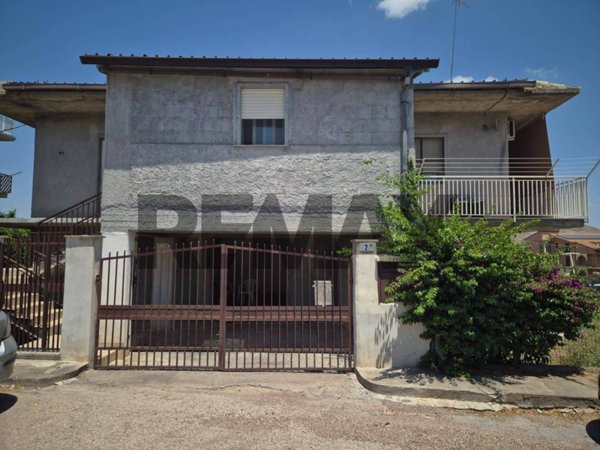 casa indipendente in vendita a Ramacca