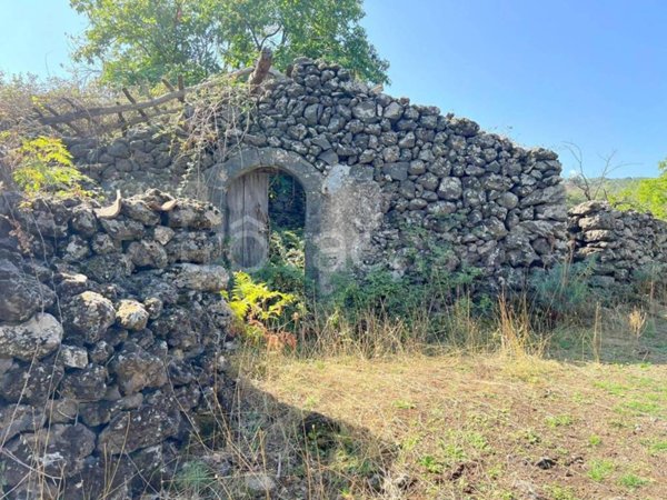 rudere in vendita a Randazzo