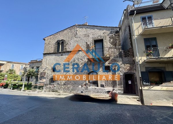 casa indipendente in vendita a Randazzo