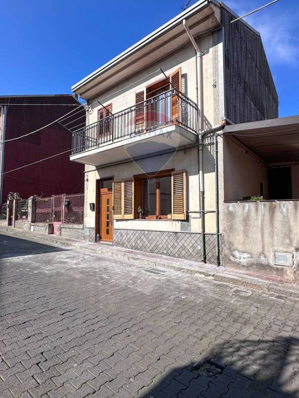 casa indipendente in vendita a Randazzo