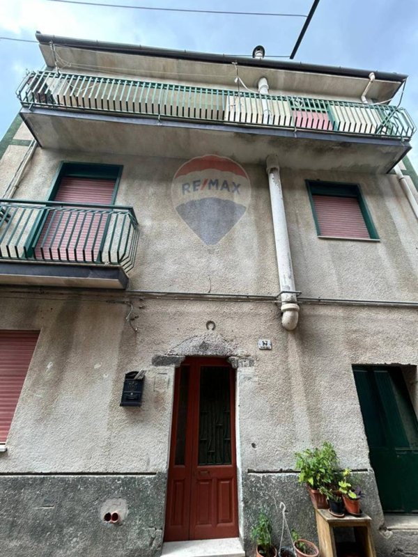 casa indipendente in vendita a Randazzo