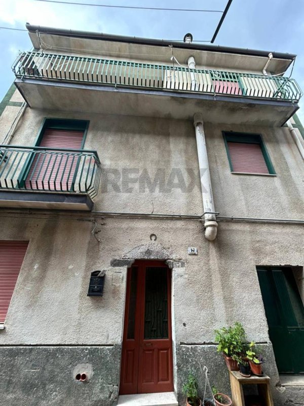 casa indipendente in vendita a Randazzo