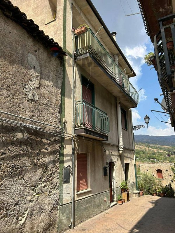 casa indipendente in vendita a Randazzo