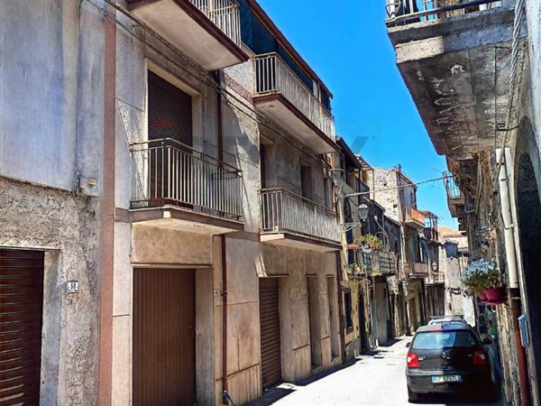casa indipendente in vendita a Randazzo