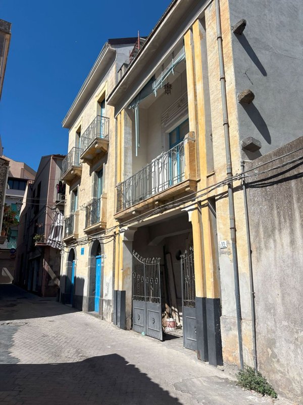 pentavano in vendita a Randazzo