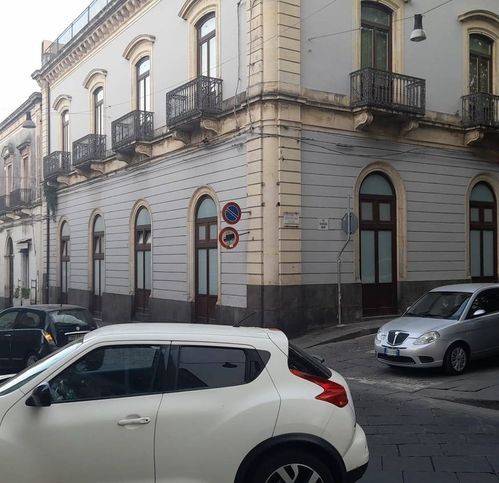 negozio in vendita a Riposto