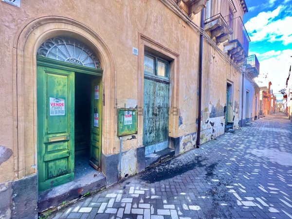 casa indipendente in vendita a Riposto