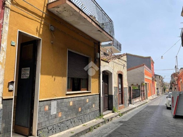 casa indipendente in vendita a Riposto