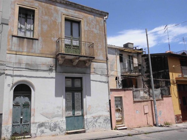 casa indipendente in vendita a Riposto