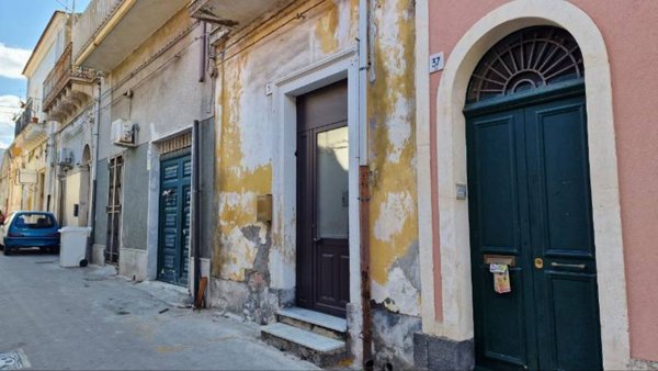 casa indipendente in vendita a Riposto
