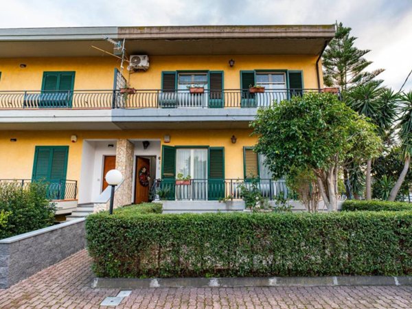 casa indipendente in vendita a Riposto in zona Altarello