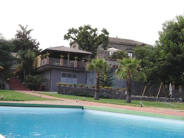casa indipendente in vendita a Riposto