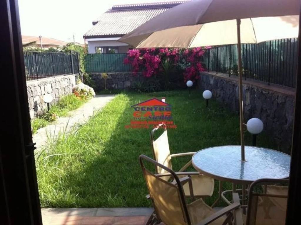 casa indipendente in vendita a Riposto
