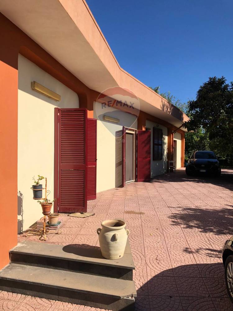 casa indipendente in vendita a Riposto