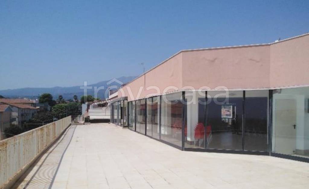 negozio in vendita a Riposto